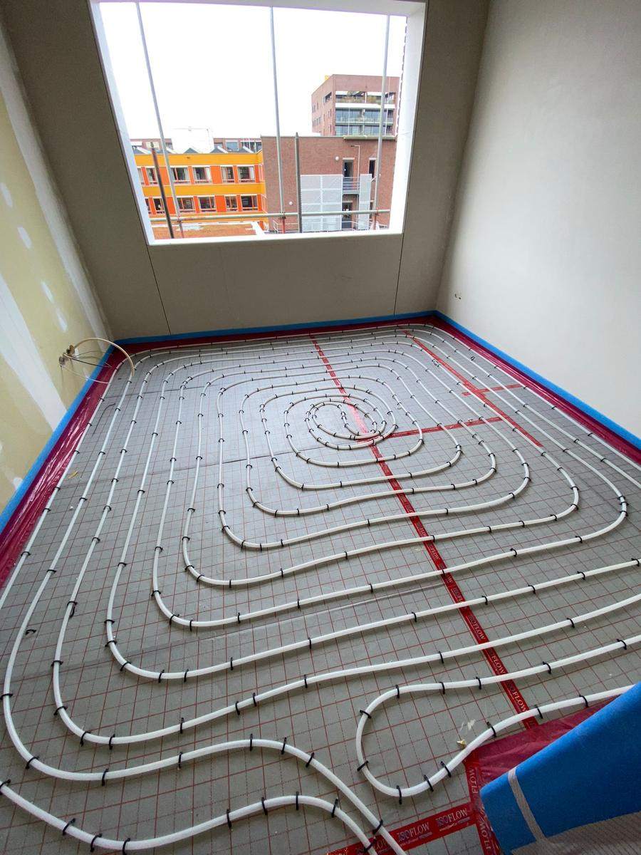 Stapled underfloor heating (tacker system) — Vloerverwarming Arnhem