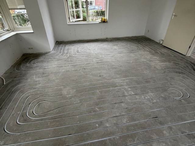 Foto bij de Google-review van Maria Rutten Robles: gefreesde vloerverwarming