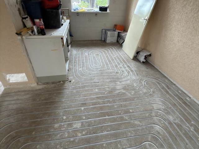 Foto bij de Google-review van sterre bloom: gefreesde vloerverwarming